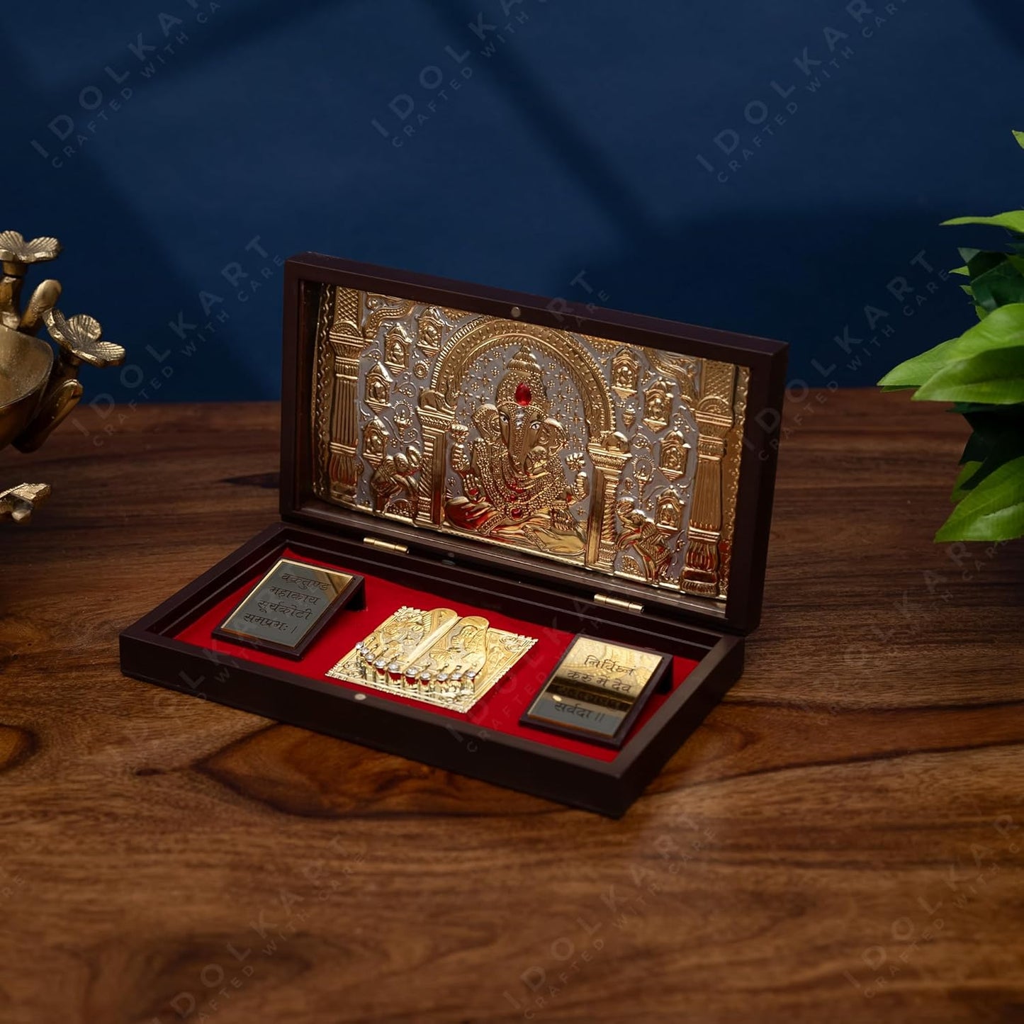Shree Ganesha Charan Paduka, Pocket Temple